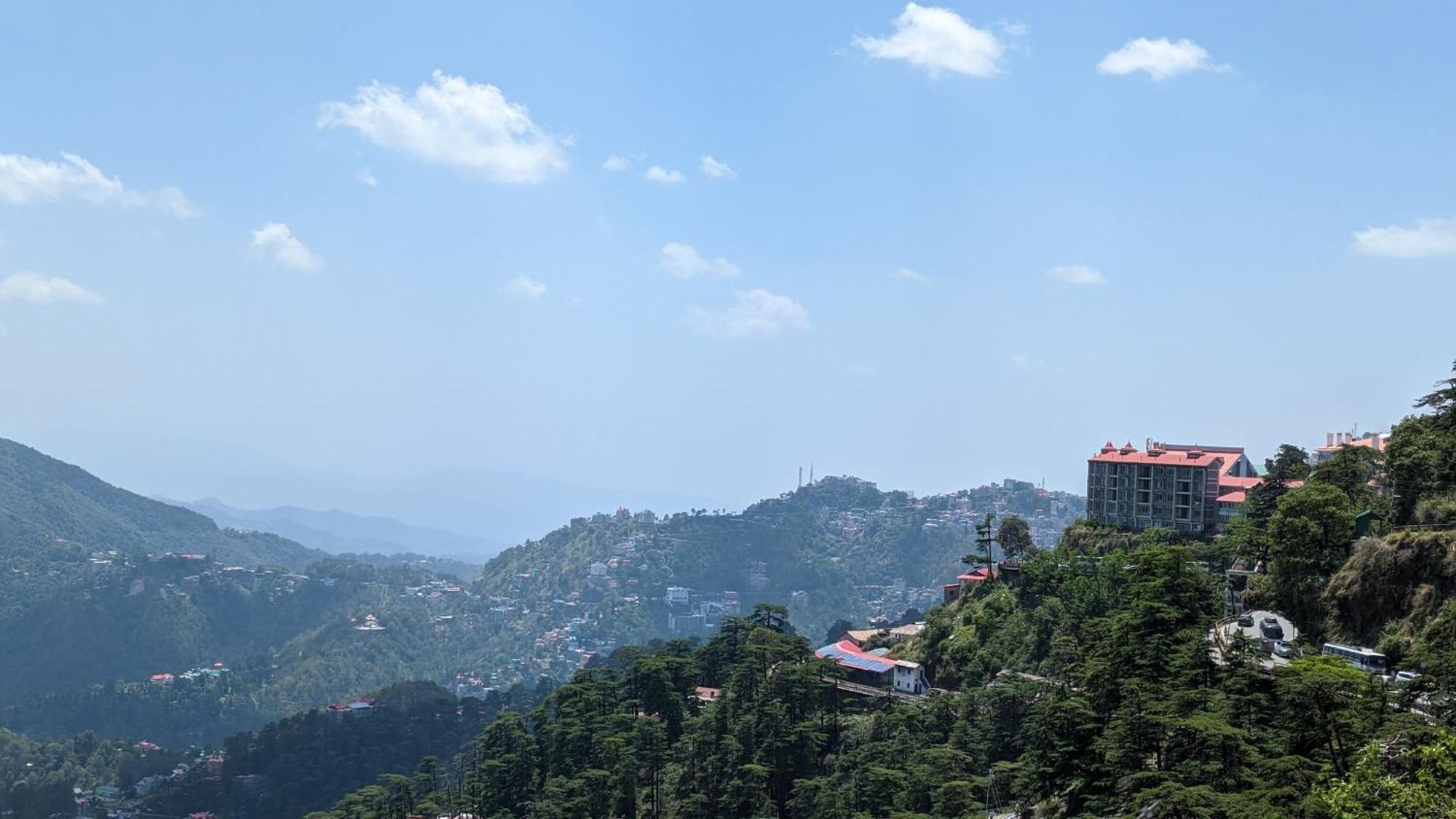 The Thistle Lodge Shimla Bagian luar foto